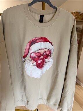 Gildan Beige Crewneck with Red Santa Heart-Glasses Graphic